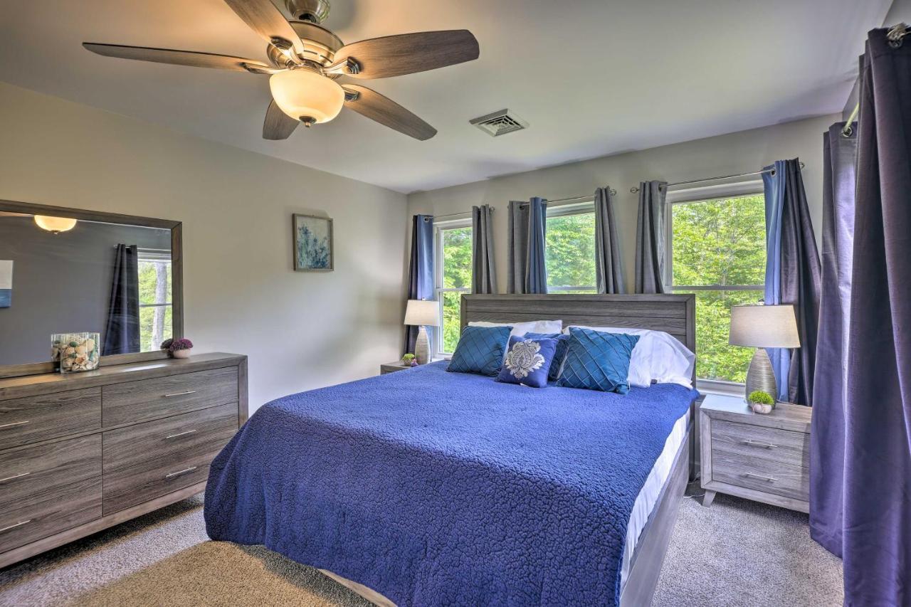 Holiday home Pocono Retreat Hot Tub And Game Near Kalahari Tobyhanna
