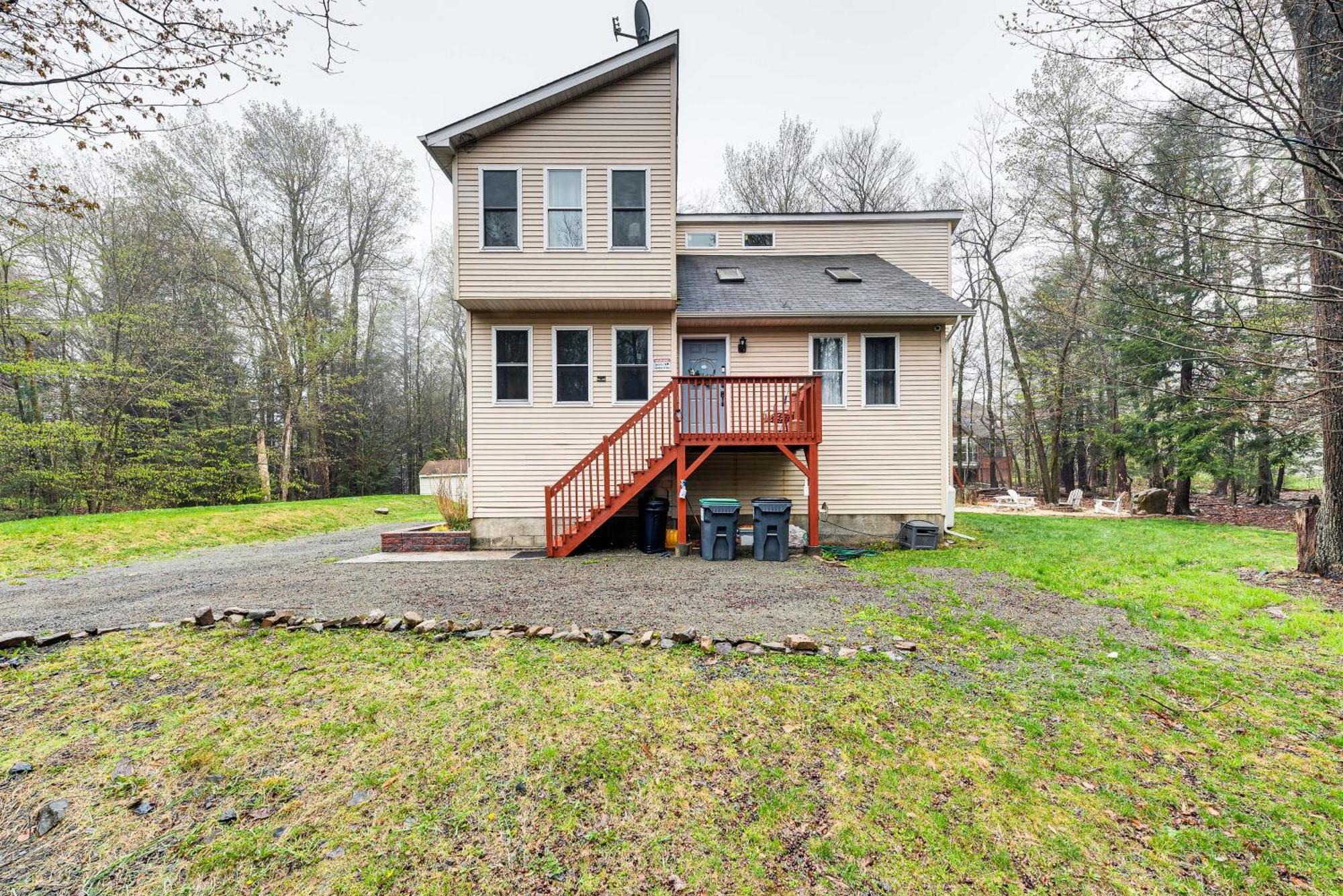 Pocono Retreat Hot Tub And Game Near Kalahari Holiday home *